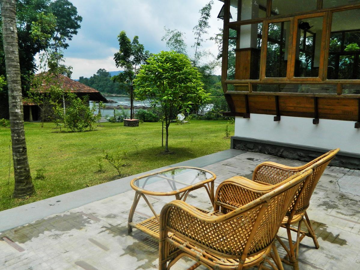 Quiet By The River- Cgh Earth Thodakayam Exteriör bild