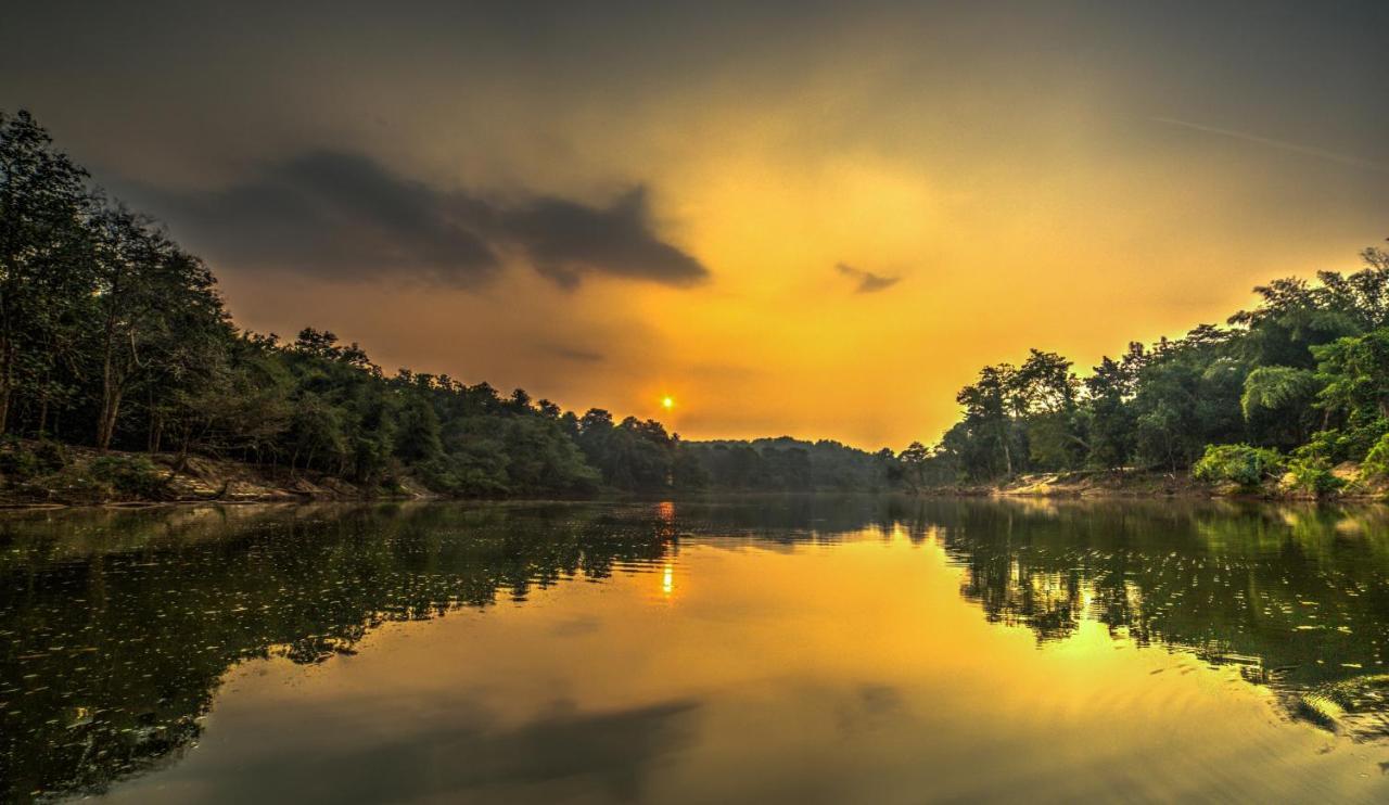 Quiet By The River- Cgh Earth Thodakayam Exteriör bild