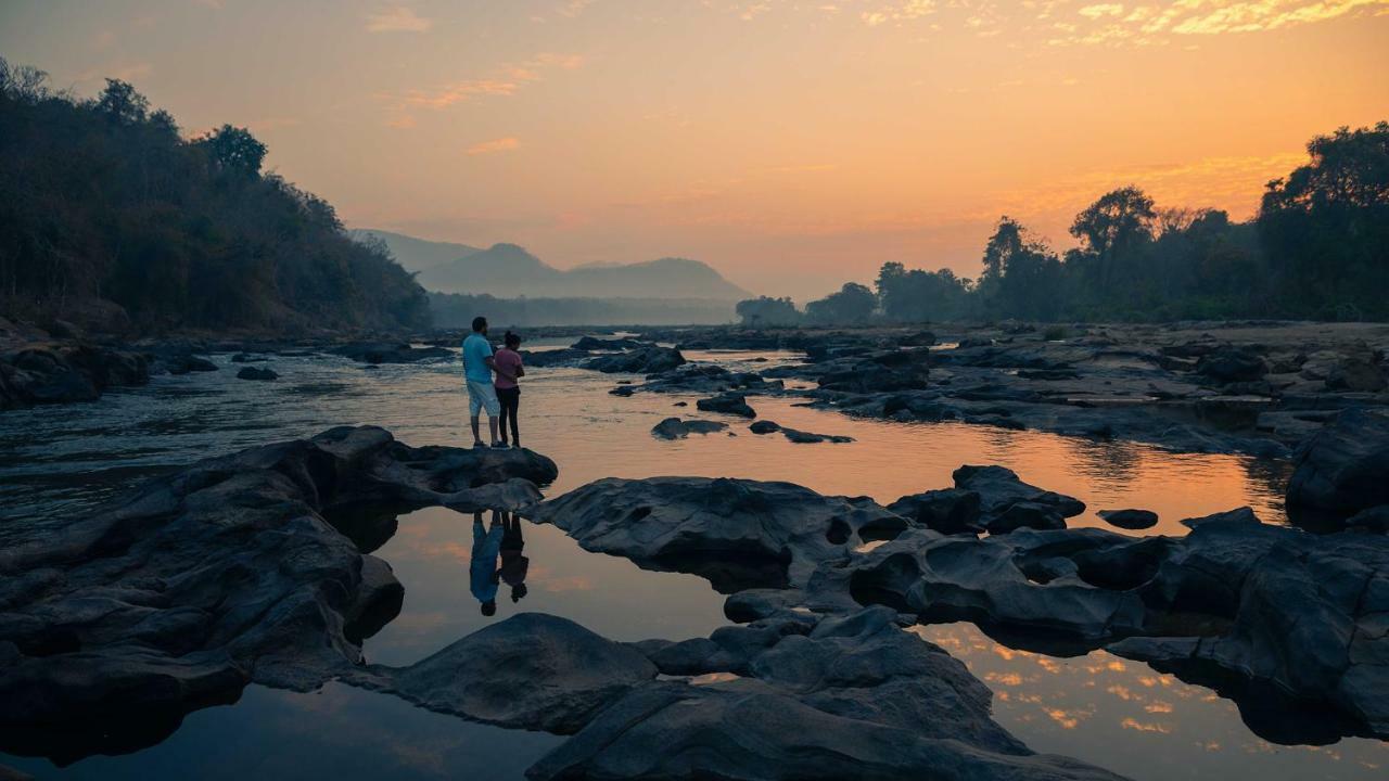 Quiet By The River- Cgh Earth Thodakayam Exteriör bild